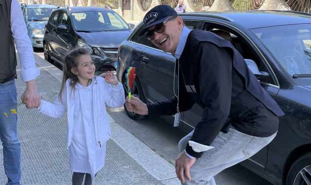 A Triggiano c' Gino, il "nonno vigile": Dono un sorriso ai bimbi, mi hanno ridato la vita